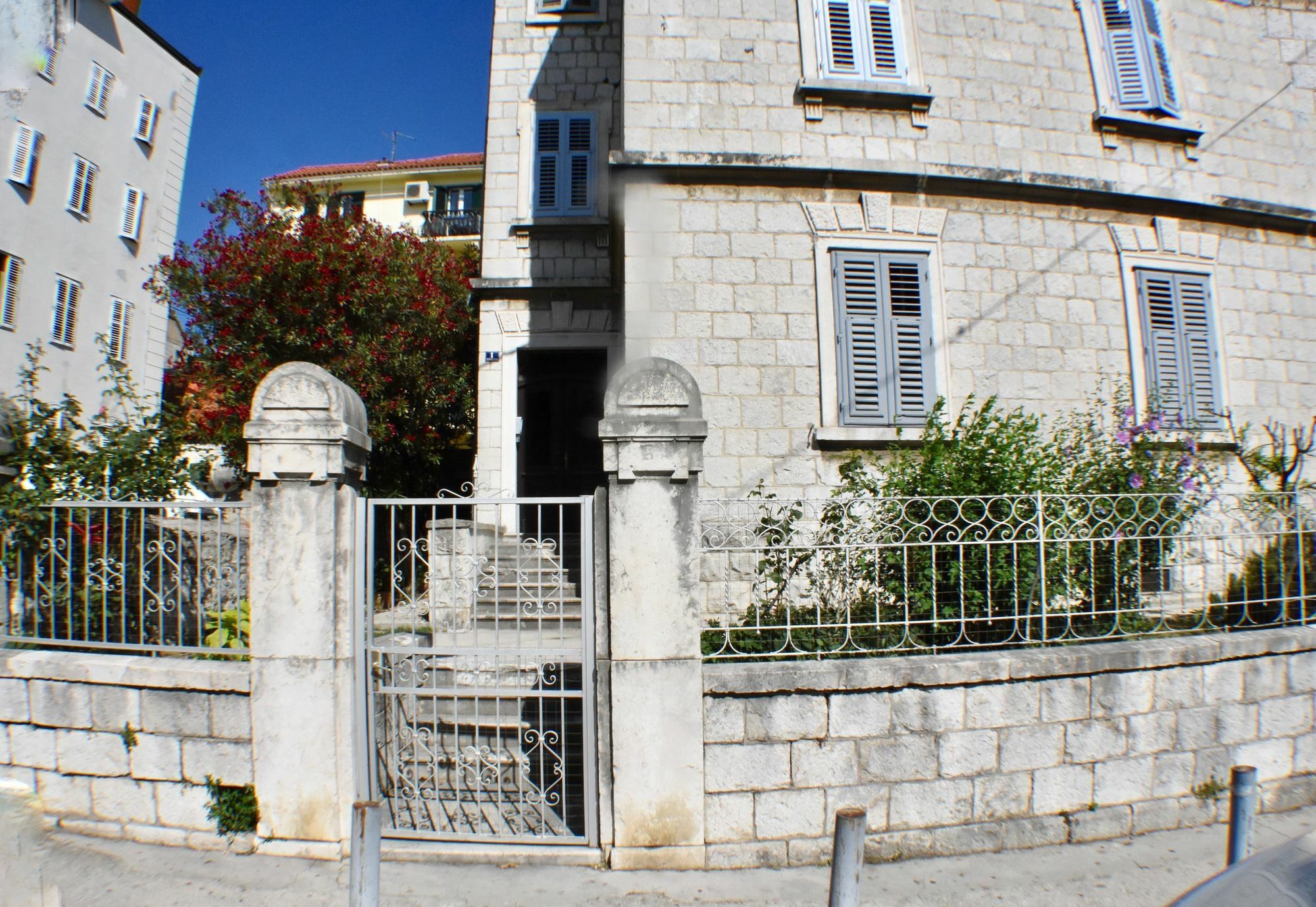 Pietra Rossa Hotel Split Exterior photo